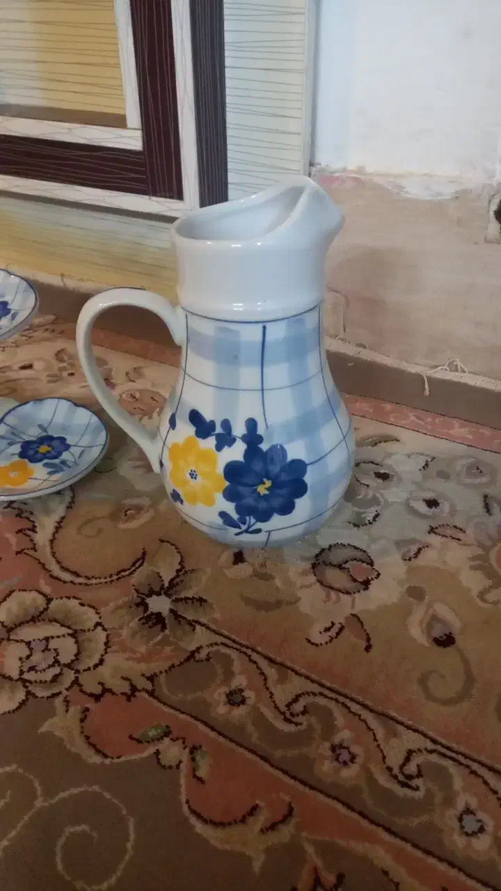 تعدادی ظرف قدیمی خارجی مال ۳۰ سال پیش|ظروف سرو و پذیرایی|بیرجند, |دیوار