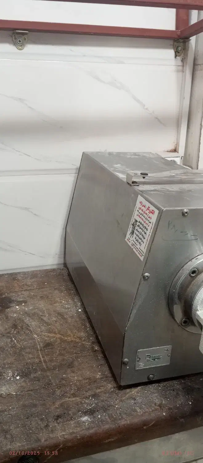 چرخ گوشت32 در حد نو الکترو کار گیربکسی|خردکن، آسیاب، غذاساز|رشت, استقامت ۲|دیوار