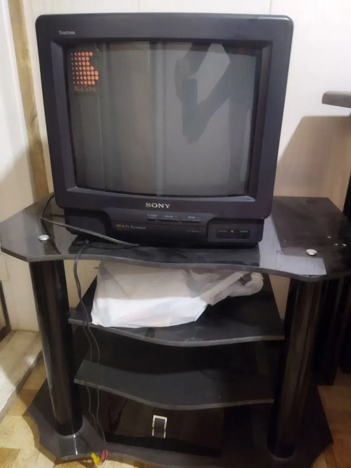 ۱۴اینج|تلویزیون و پروژکتور|قرچک, باقرآباد|دیوار