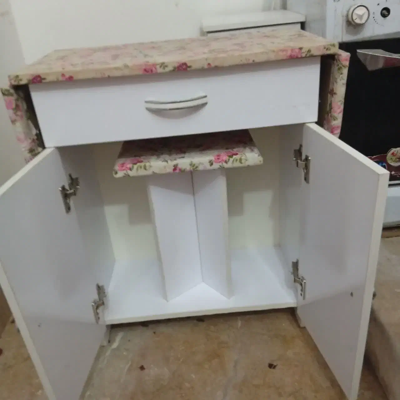 میز اتو|اتو و لوازم اتو|مشهد, شهرآرا|دیوار