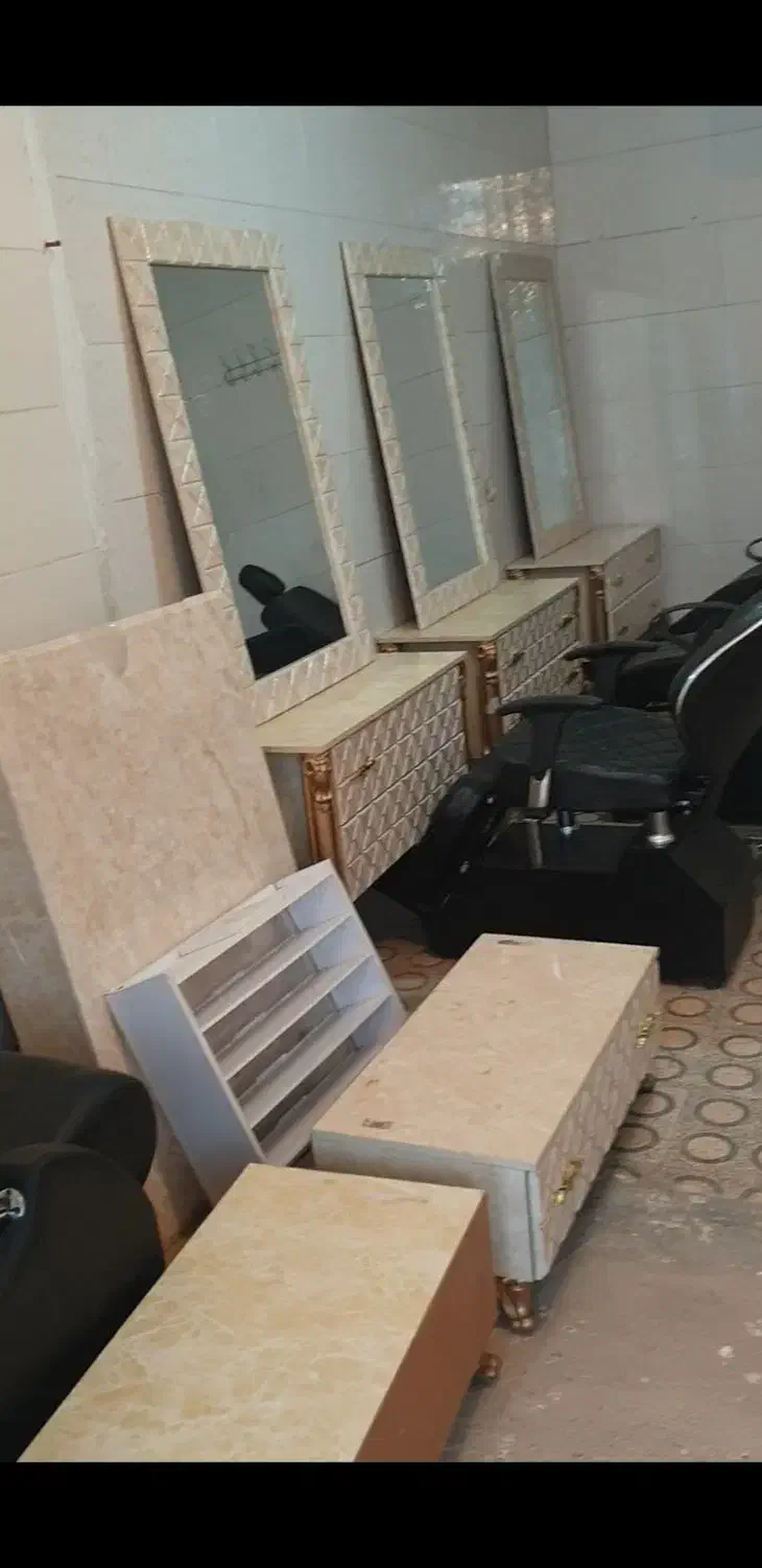 میز کنسول آیینه آرایشگاه|آرایشگاه و سالنهای زیبایی|گوآور, |دیوار