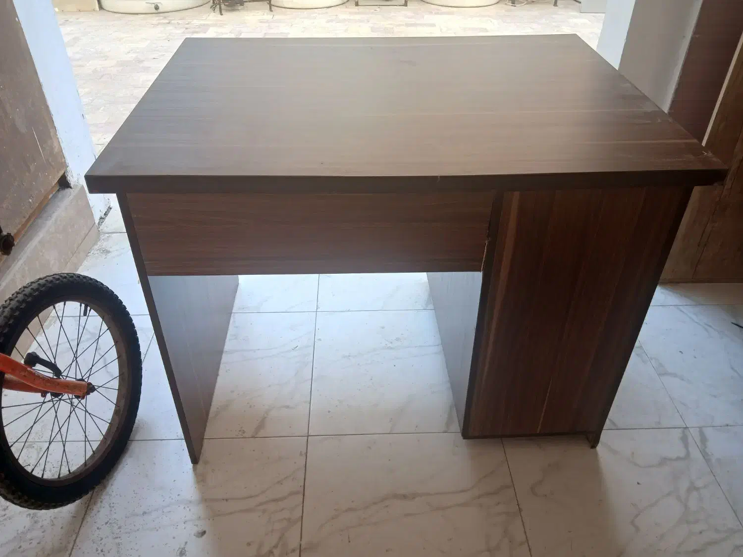 میز تحریر میز کامپیوتر|میز تحریر و کامپیوتر|کیش, |دیوار