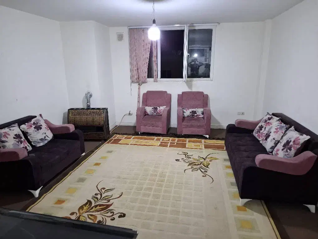 منزل مبله پشت بیمارستان پیوند اعضا|اجارهٔ کوتاه‌مدت آپارتمان و سوئیت|صدرا-فارس, فاز ۱|دیوار