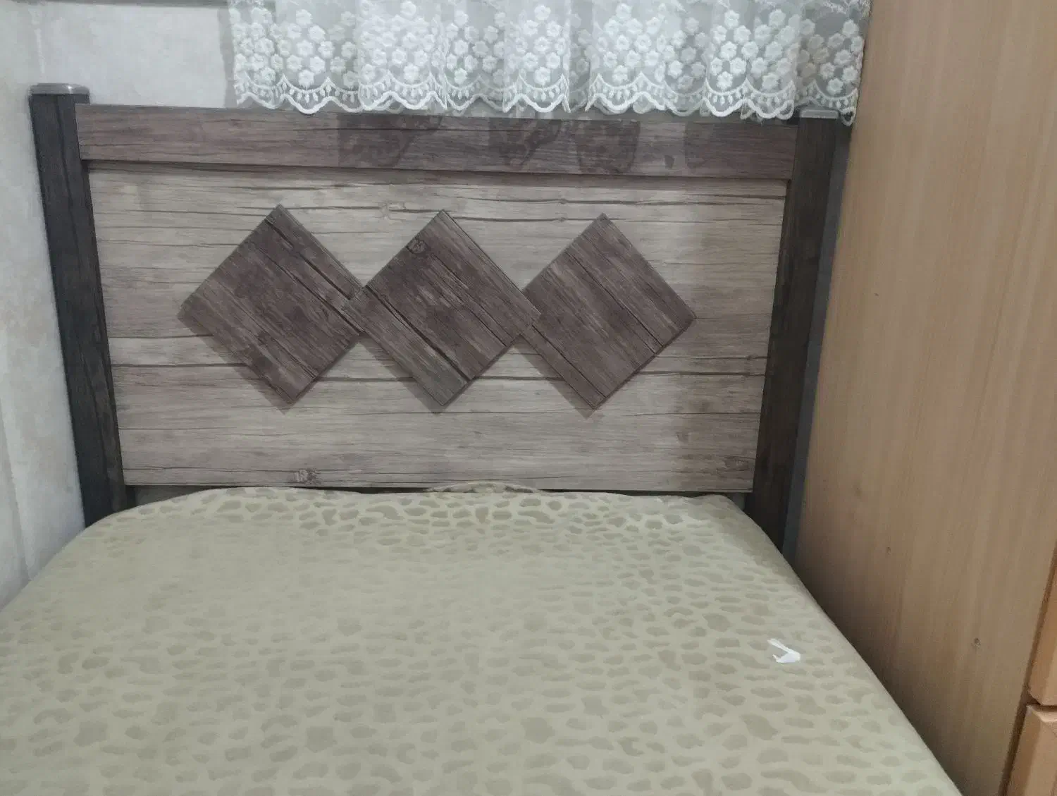 تخت یک نفره|تخت و سرویس خواب|ساوه, |دیوار