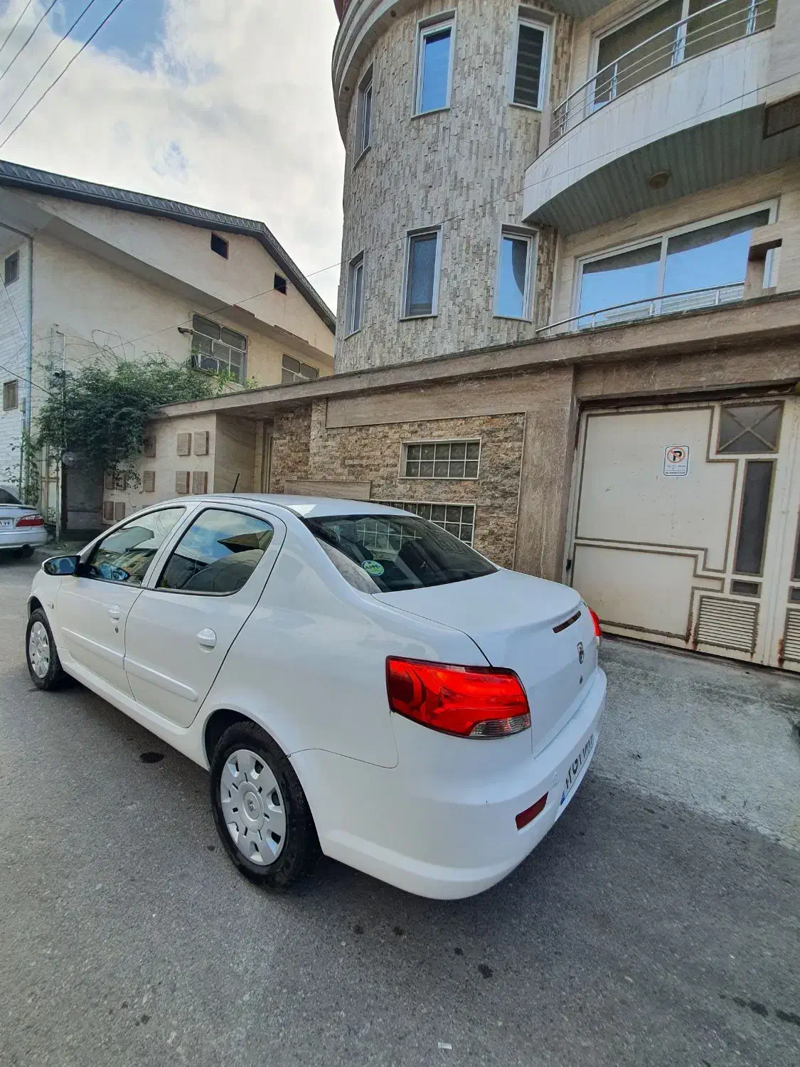 رانا پلاس آخر۱۴۰۱ کارمندی گارانتی فعال|خودرو سواری و وانت|تالش, هشتپر|دیوار