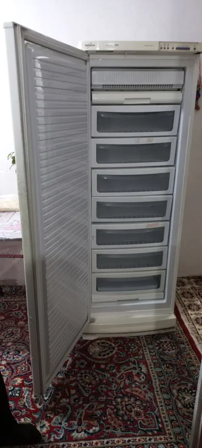 فریزر ۷کشو یخساران .کاملا سالم و بی نقص|یخچال و فریزر|خمین, |دیوار