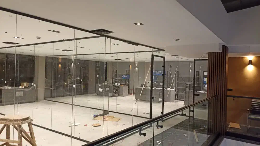 کابین حمام نرده پارتیشن سقف پنجره دوجداره شیشه ای|مصالح و تجهیزات ساختمان|تبریز, |دیوار