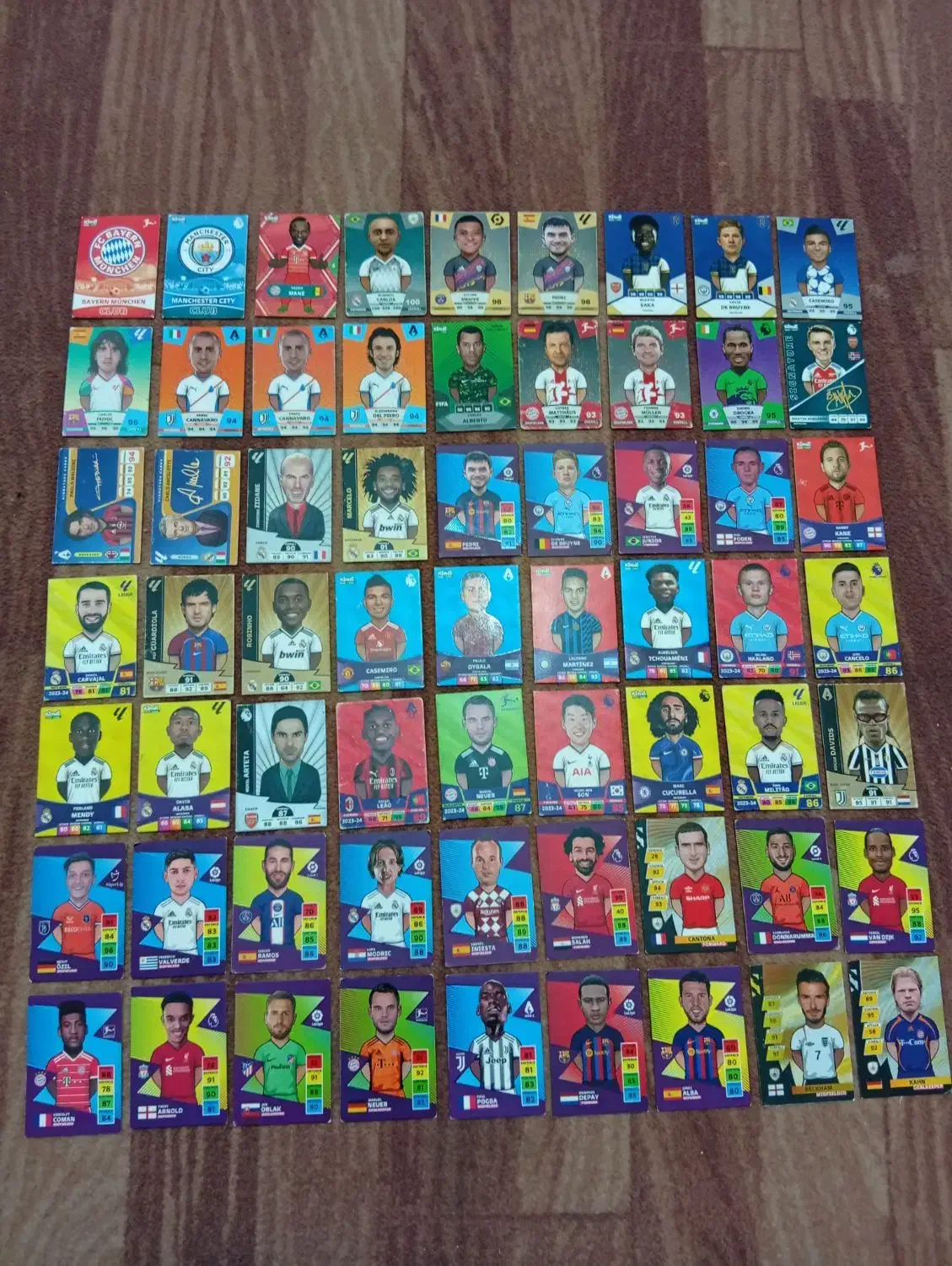 کیمدی|کلکسیون و سرگرمی|سیاخ دارنگون, |دیوار