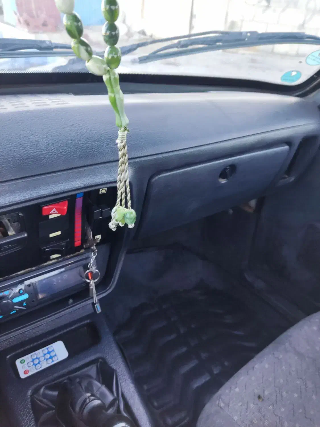 پیکان وانت بنزینی، مدل ۱۳۹۳ کم کار|خودرو سواری و وانت|سیرجان, |دیوار