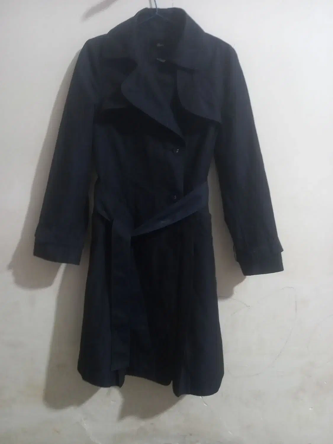 پالتوزنانه|لباس|کرباسک, |دیوار