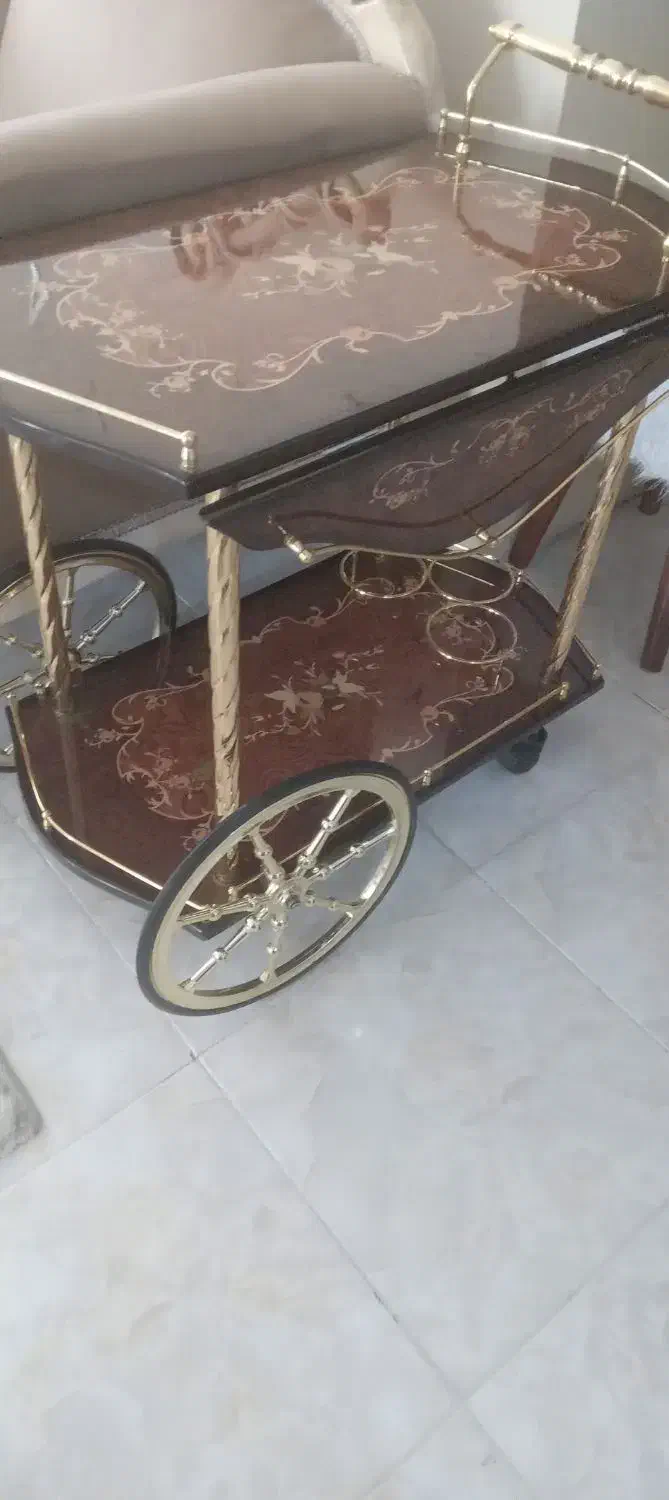 کالسکه سرو|ظروف سرو و پذیرایی|سیروان, |دیوار