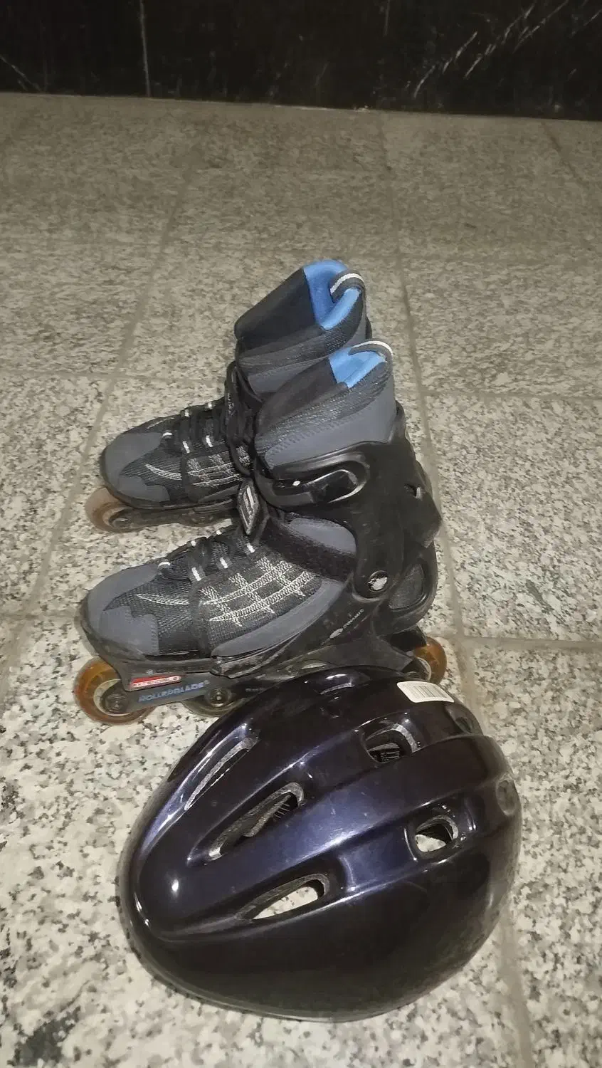 کفش اسکیت بسیار تمیز در حد نو|دوچرخه، اسکیت، اسکوتر|تهران, صد دستگاه|دیوار