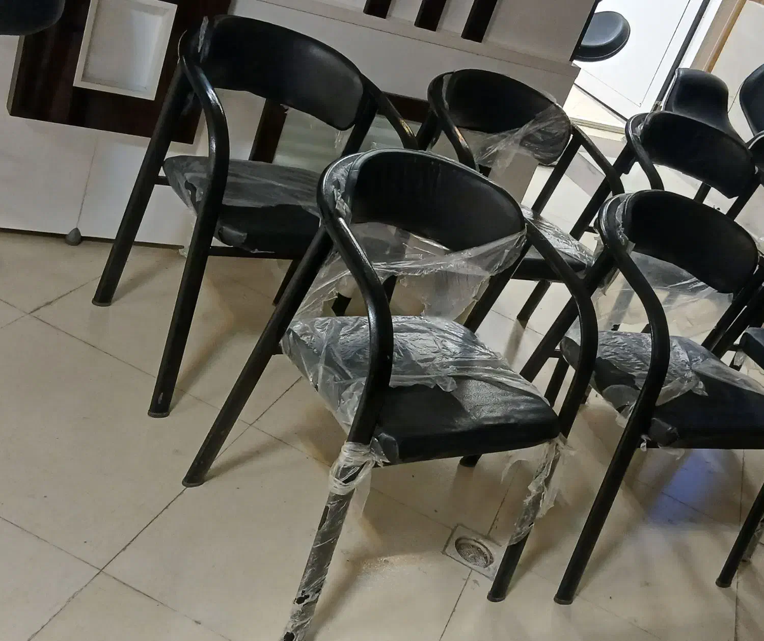 صندلی 40عدد|صندلی و نیمکت|بندرعباس, |دیوار