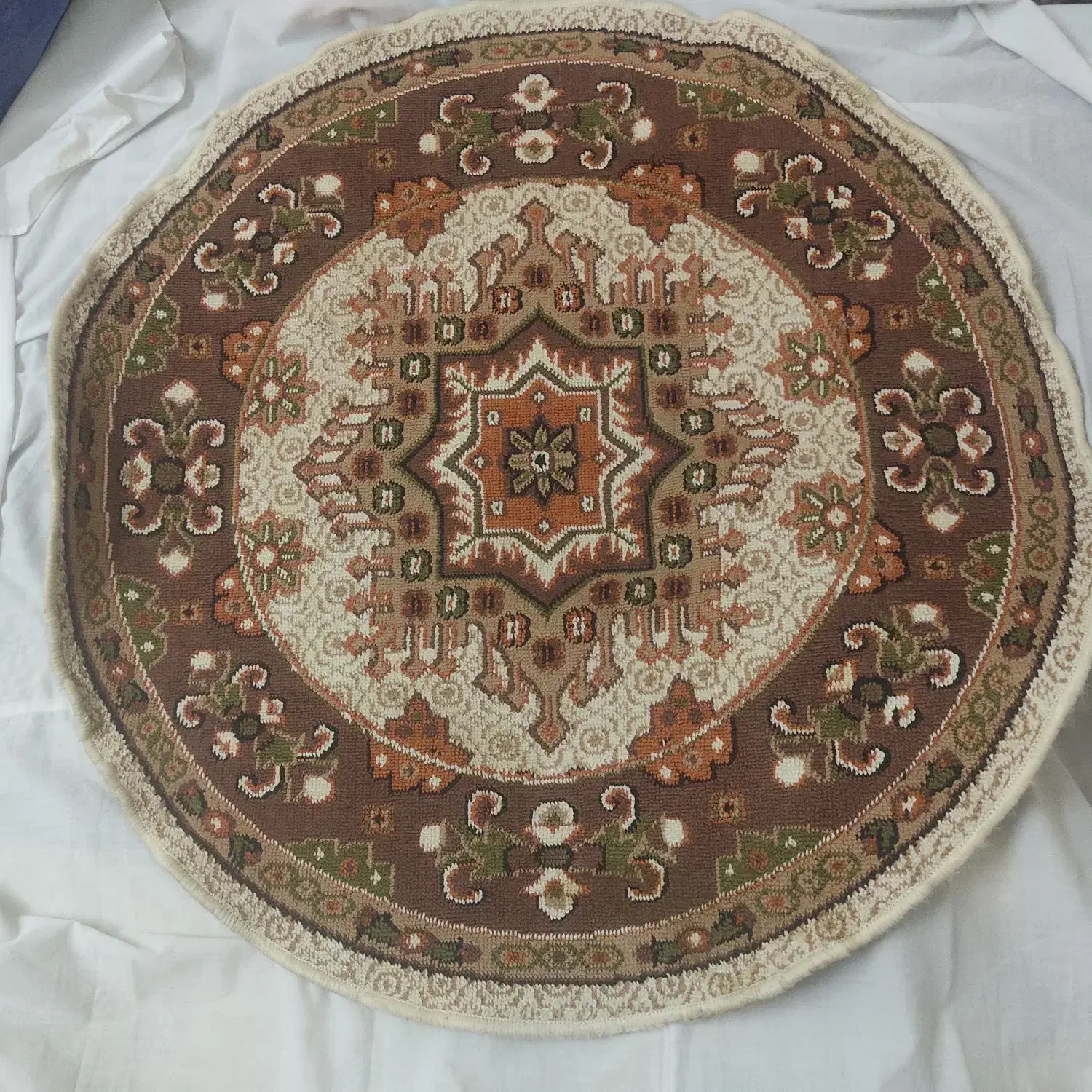 فرش گرد1/1متر|فرش|مشهد, حجت|دیوار