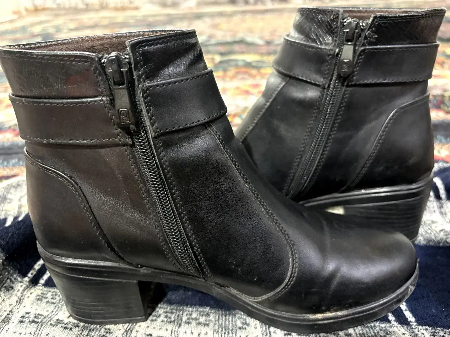 نیم بوت پاشنه دار|کیف، کفش، کمربند|دوگنبدان, |دیوار