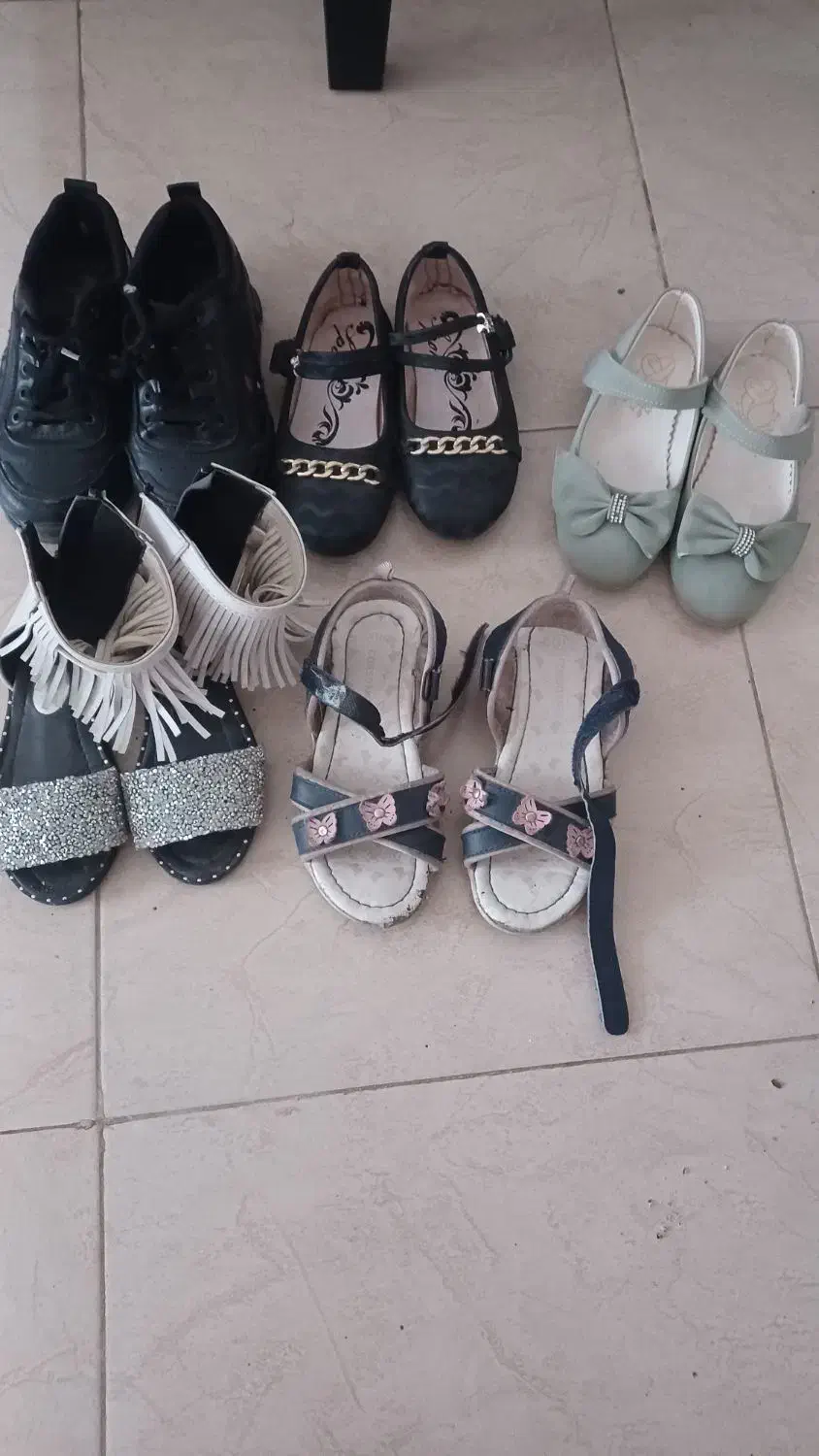 پنچ  جفت کفش  بچه گانه سایز ۳۰|کفش و لباس بچه|رشت, پاره بیجار|دیوار