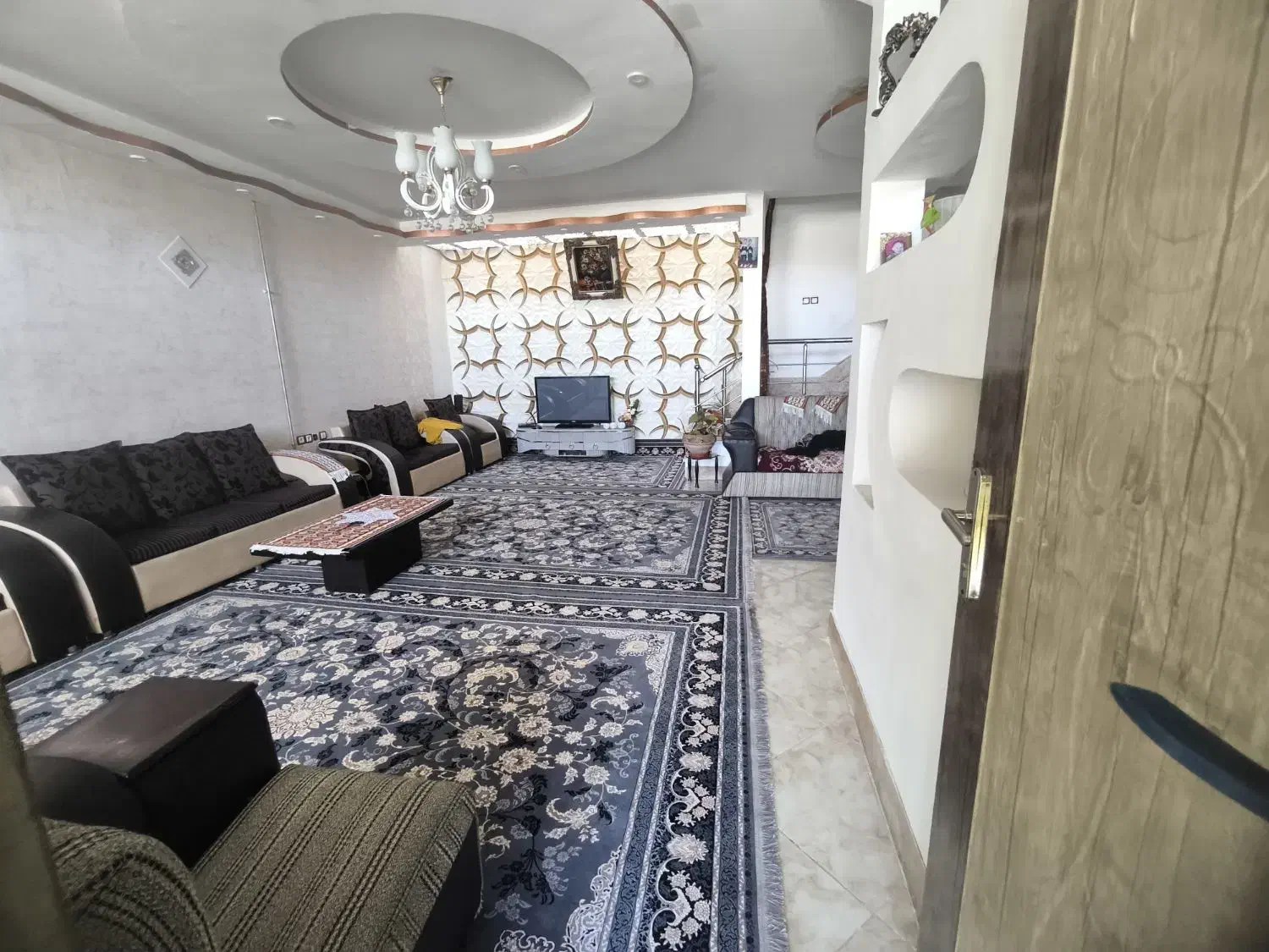 منزل فروشی ویلایی مدل هندی|فروش خانه و ویلا|تکاب, |دیوار