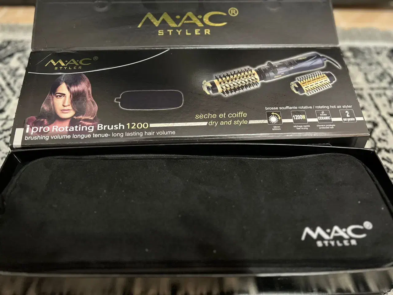 سشواره چرخشی مارک MAc|آرایشی، بهداشتی، درمانی|آستارا, |دیوار