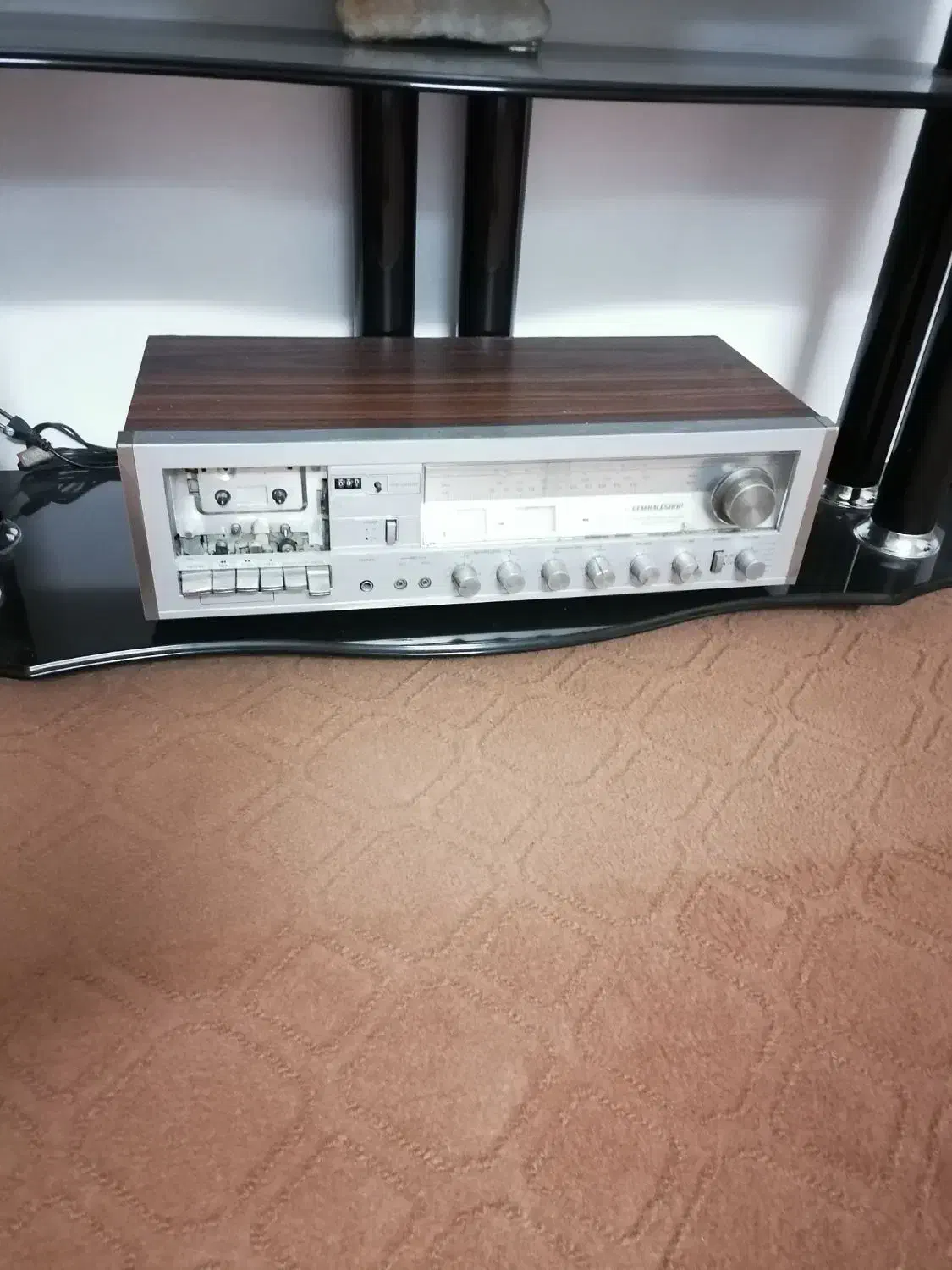 استریو قدیمی|کلکسیون اشیاء عتیقه|قم, باجک دو|دیوار