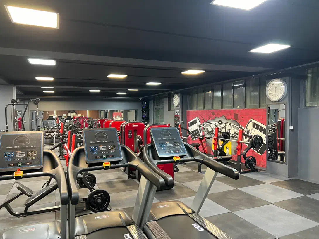 واگذاریه باشگاه بدنسازی یا شراکت|فروش دفتر صنعتی، کشاورزی، تجاری|تهران, استخر|دیوار