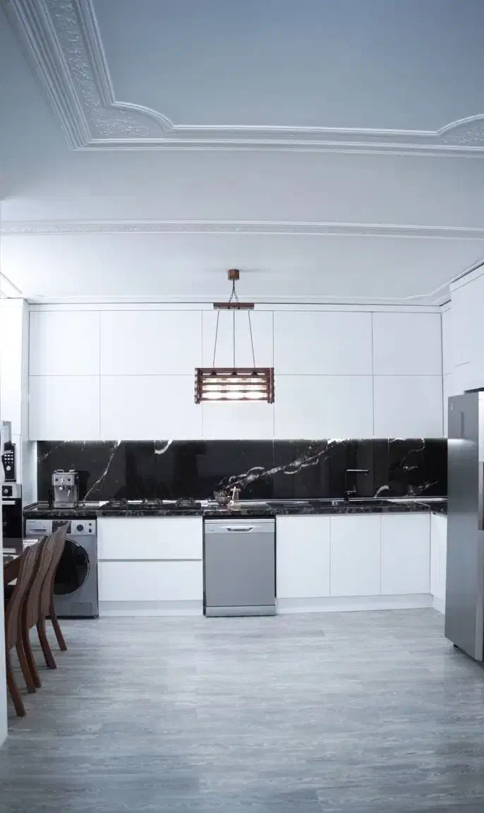 کابینت هایگلاس براق با صفحه مشکی جذاب|مصالح و تجهیزات ساختمان|گرگان, |دیوار