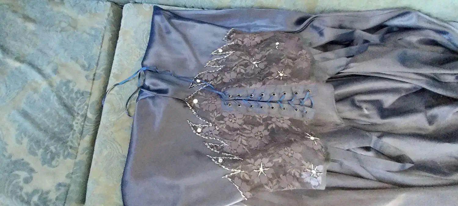 لباس مجلسی ساتن|لباس|شیروان (خراسان), |دیوار