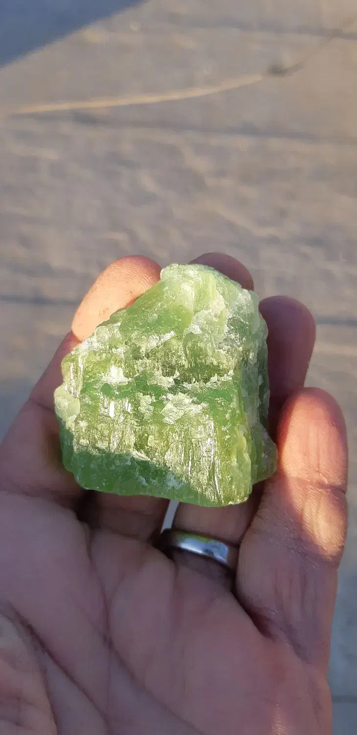 سنگ زمردپنجشیرافغان وسنگ یشم اوپال سختی ۹|کلکسیون اشیاء عتیقه|بروجرد, |دیوار