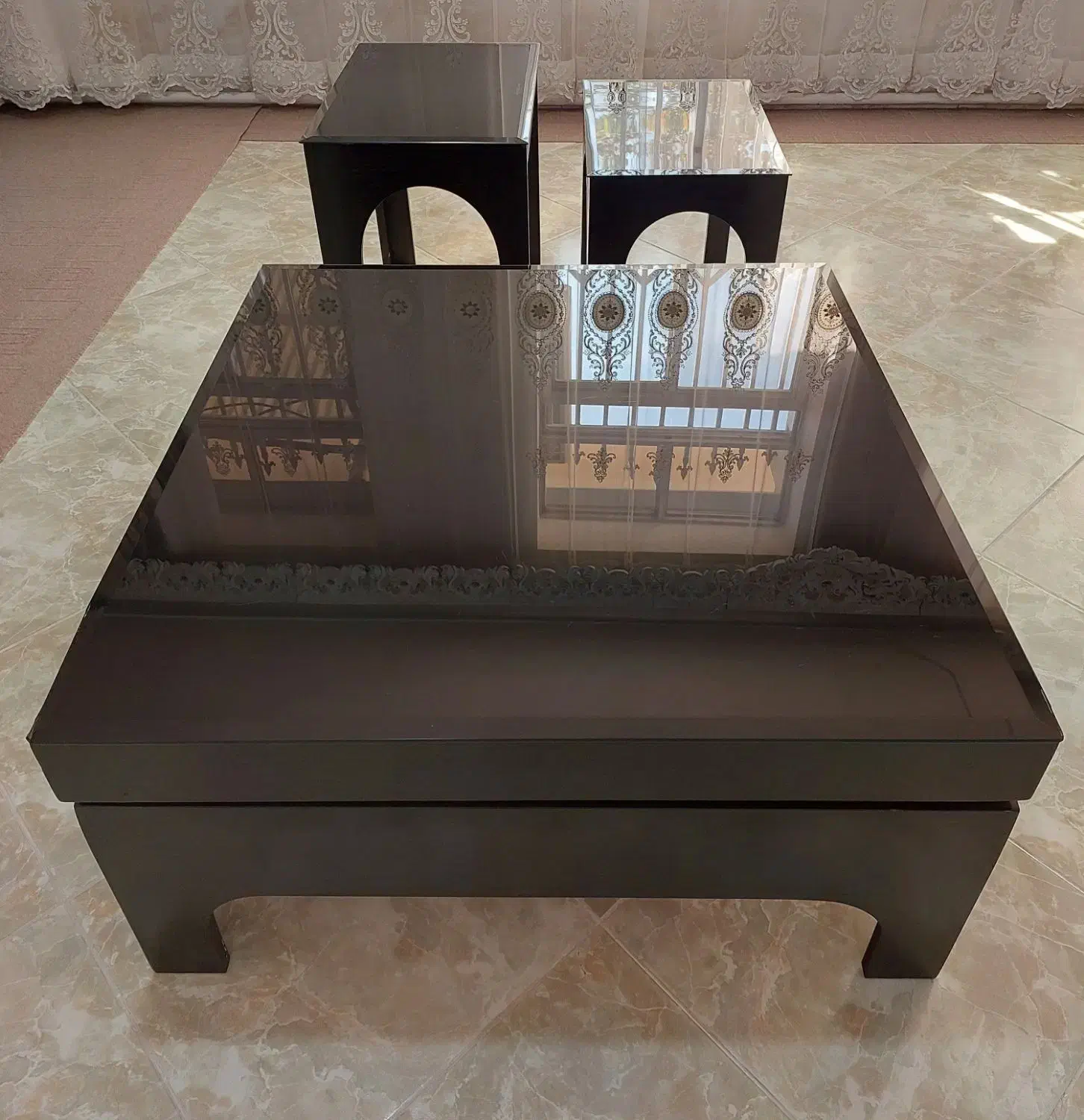 جلو مبلی و عسلی|مبلمان خانگی و میز عسلی|میانه, |دیوار