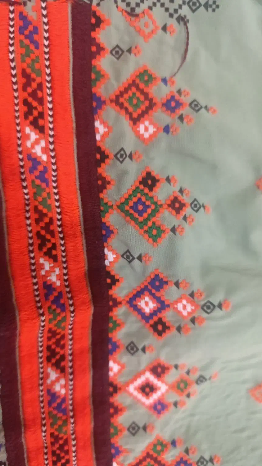 دوزنده ایم|لباس|ایرانشهر, |دیوار