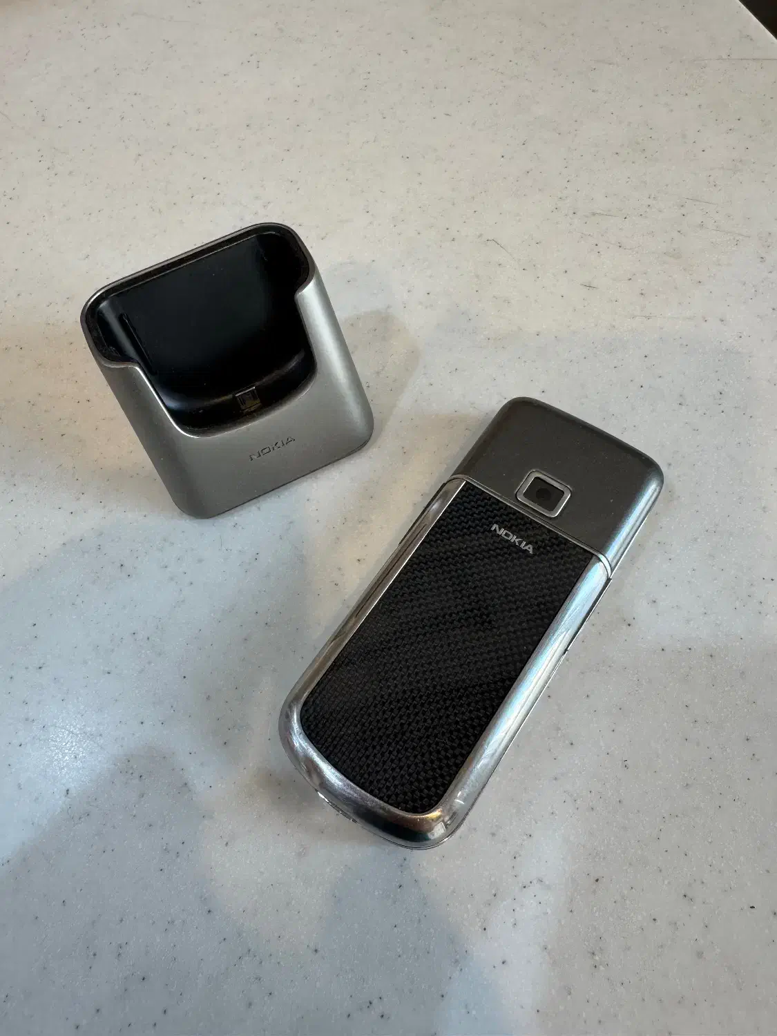 ۸۸۰۰ارت کربن ۴گیگ اصلی|موبایل|تهران, تهرانپارس جنوبی|دیوار