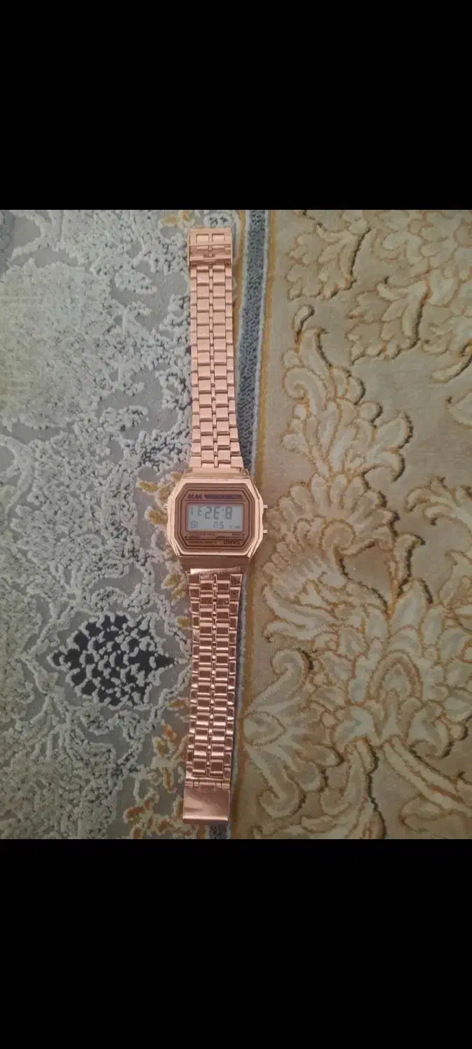 فروش چند عد ساعت و عینک نونو|ساعت|الیگودرز, |دیوار