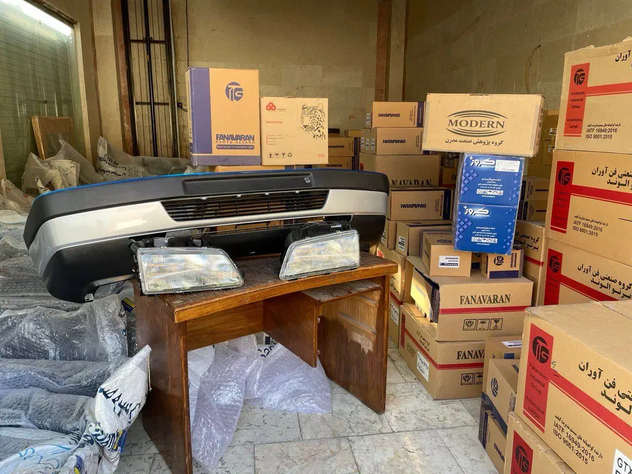 سپر جلو پژو 405 فلزی رنگ تضمینی|قطعات یدکی و لوازم جانبی|تهران, طیب|دیوار