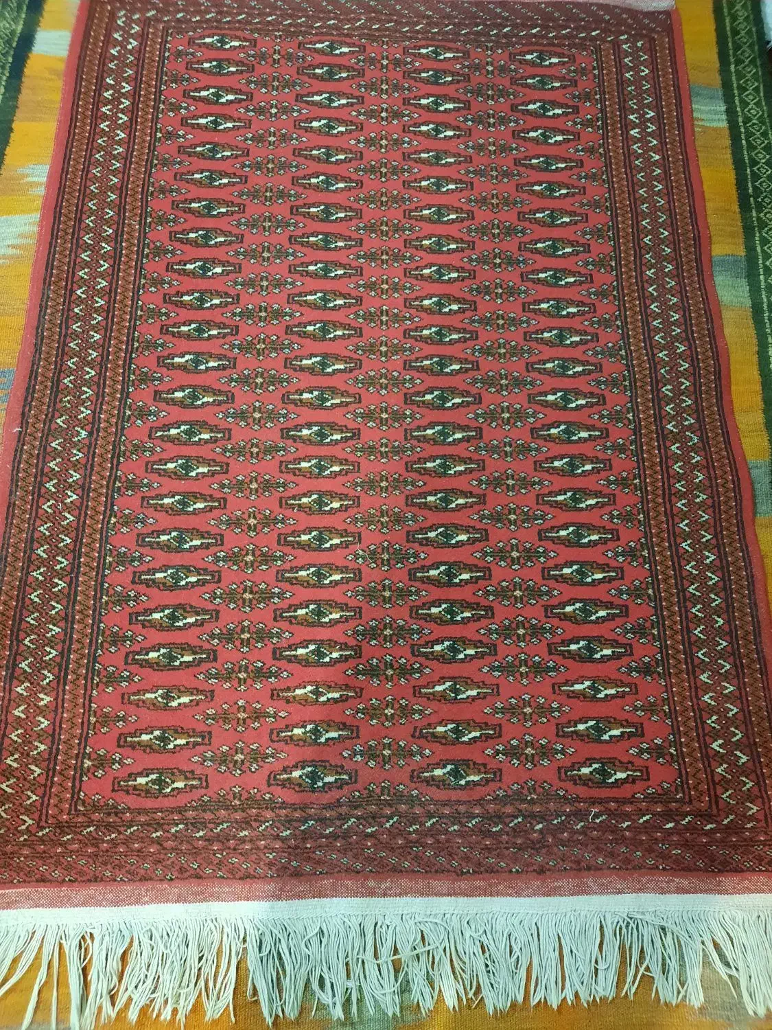 فرش دستباف قدیمی عتیقه کافه رستوران یلدایی باغ|فرش|ارومیه, |دیوار