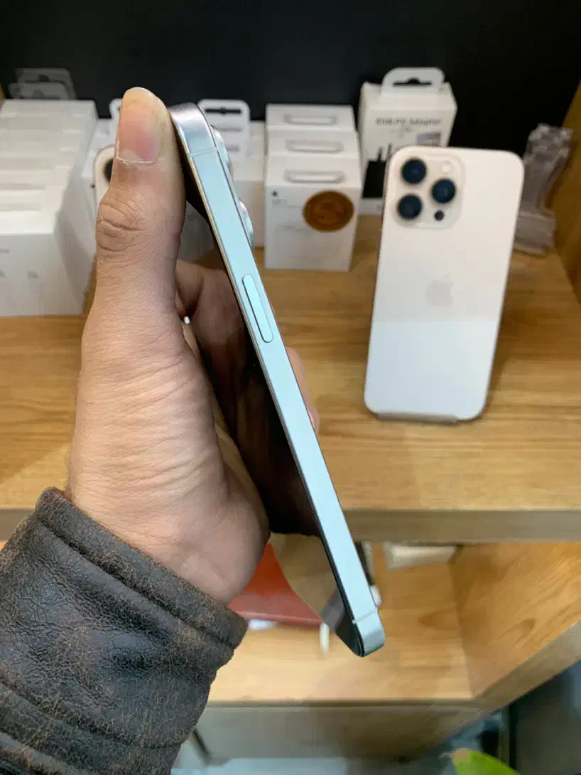 iPhone 15 pro max zaa درحدآک|موبایل|مشهد, احمدآباد|دیوار