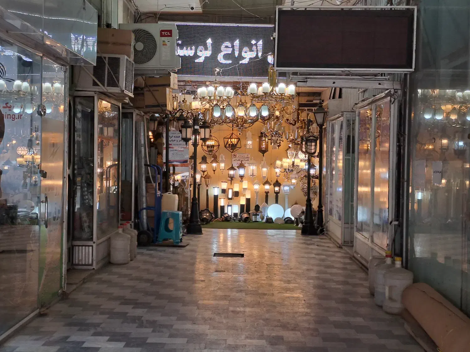 فروش مغازه خ اصلی طالقانی|فروش مغازه و غرفه|اهواز, ۳۰ متری|دیوار
