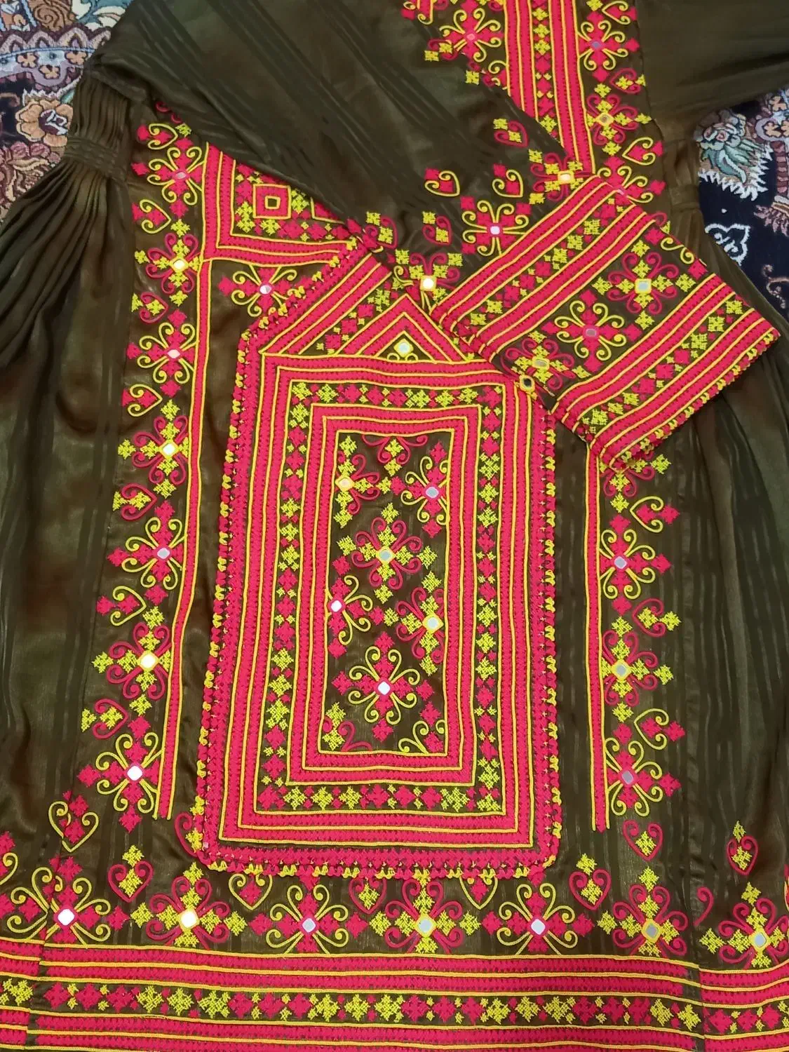 لباس دست دوز درحدنو باشال|کفش و لباس بچه|زاهدان, |دیوار