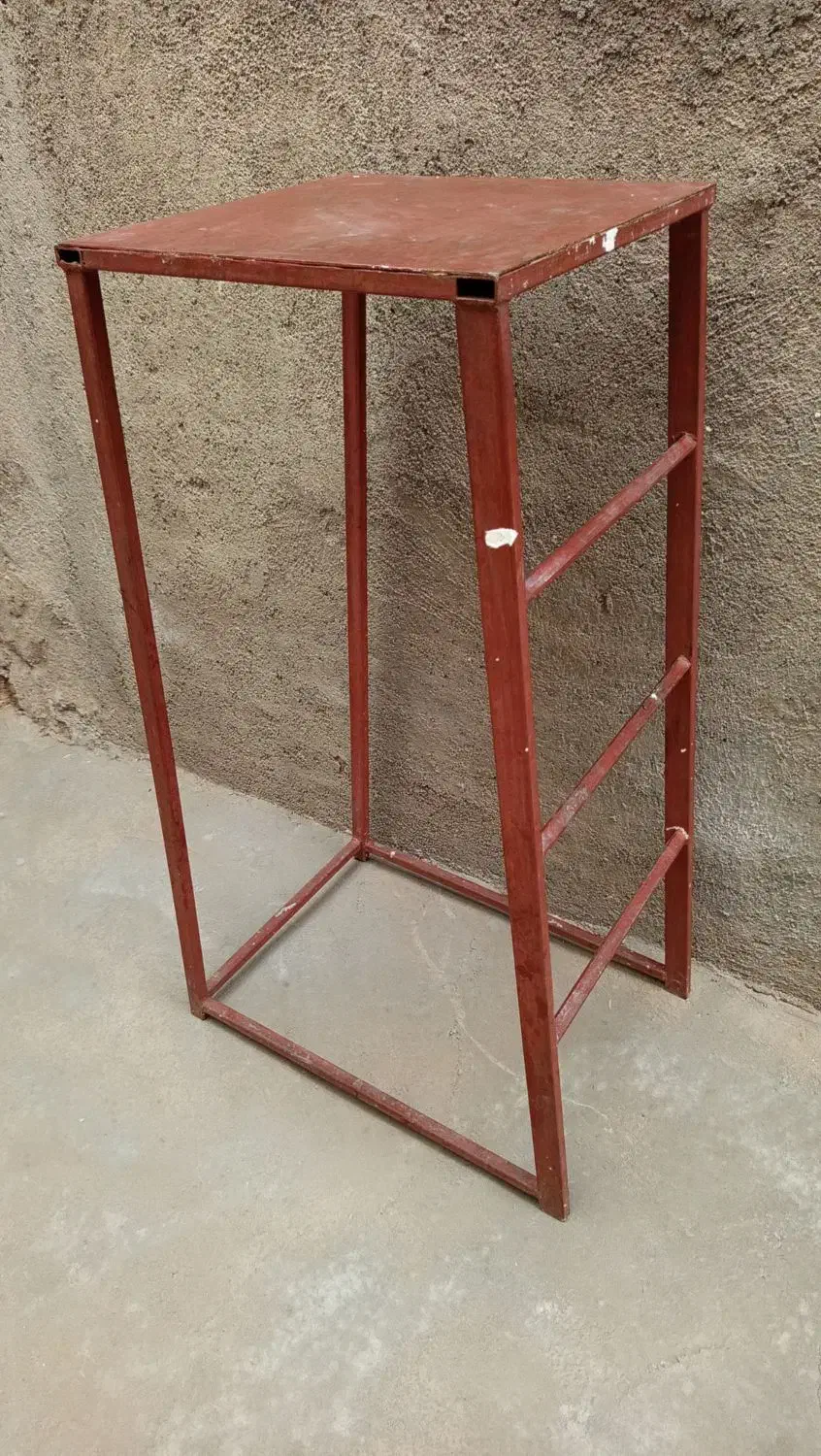 چهارپایه|صندلی و نیمکت|خوی, |دیوار