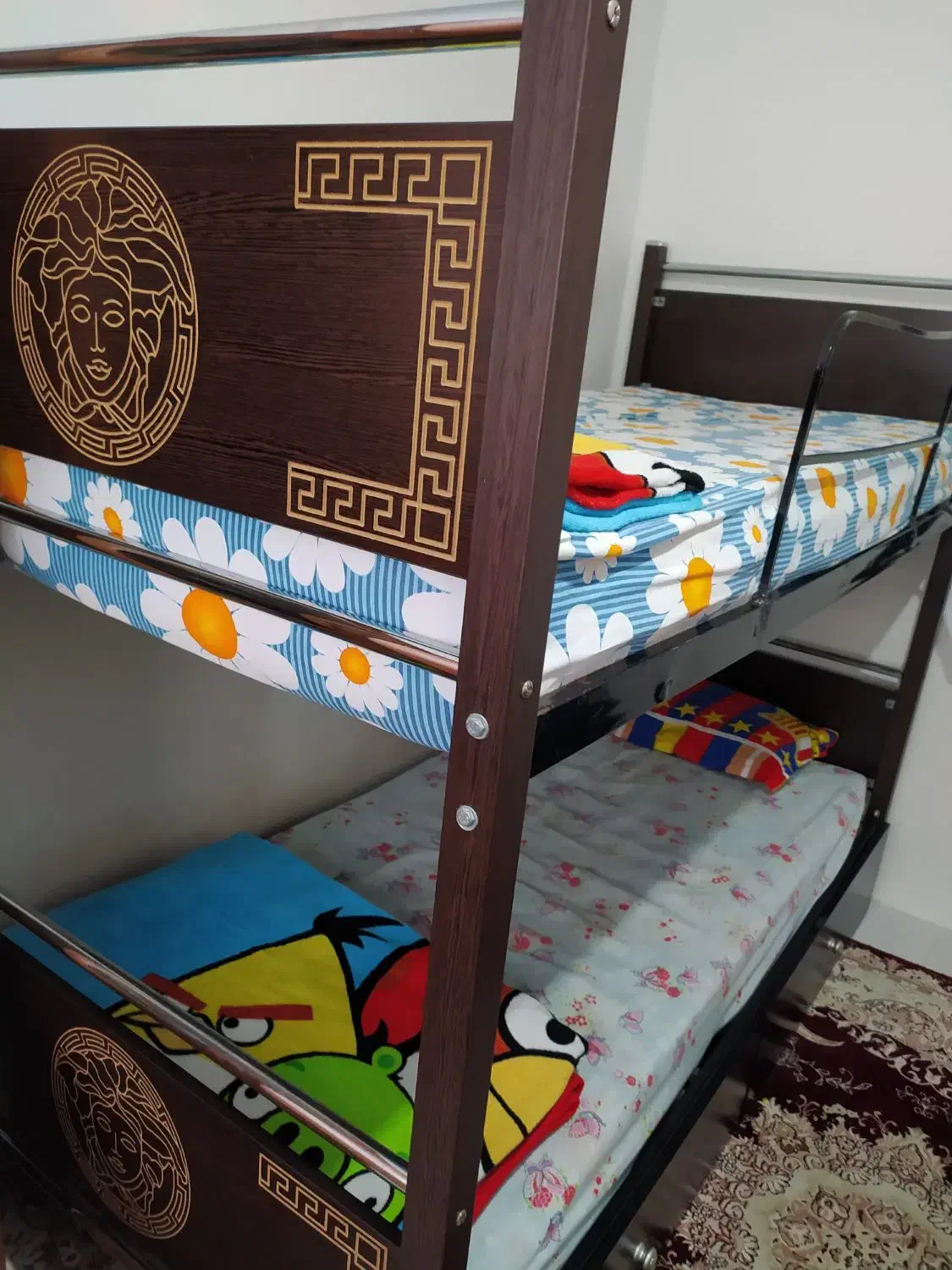 تخت خواب دوطبقه|تخت و سرویس خواب|میانه, |دیوار