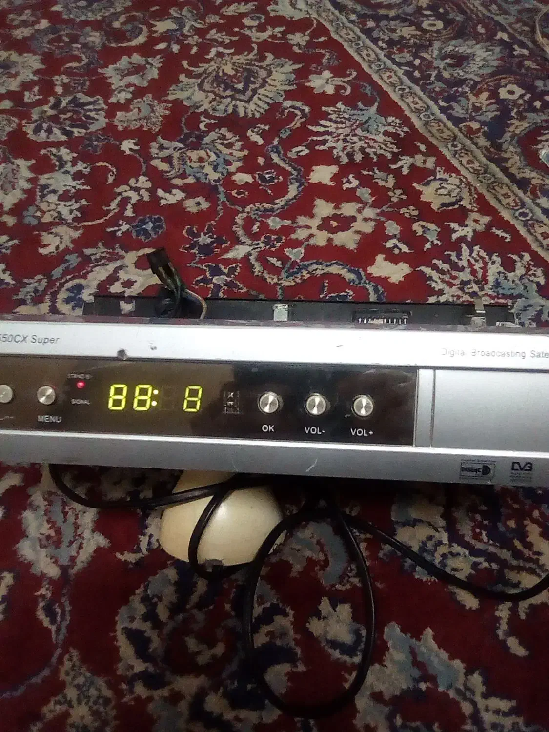 گیرنده|صوتی و تصویری|اهواز, کمپلو جنوبی|دیوار