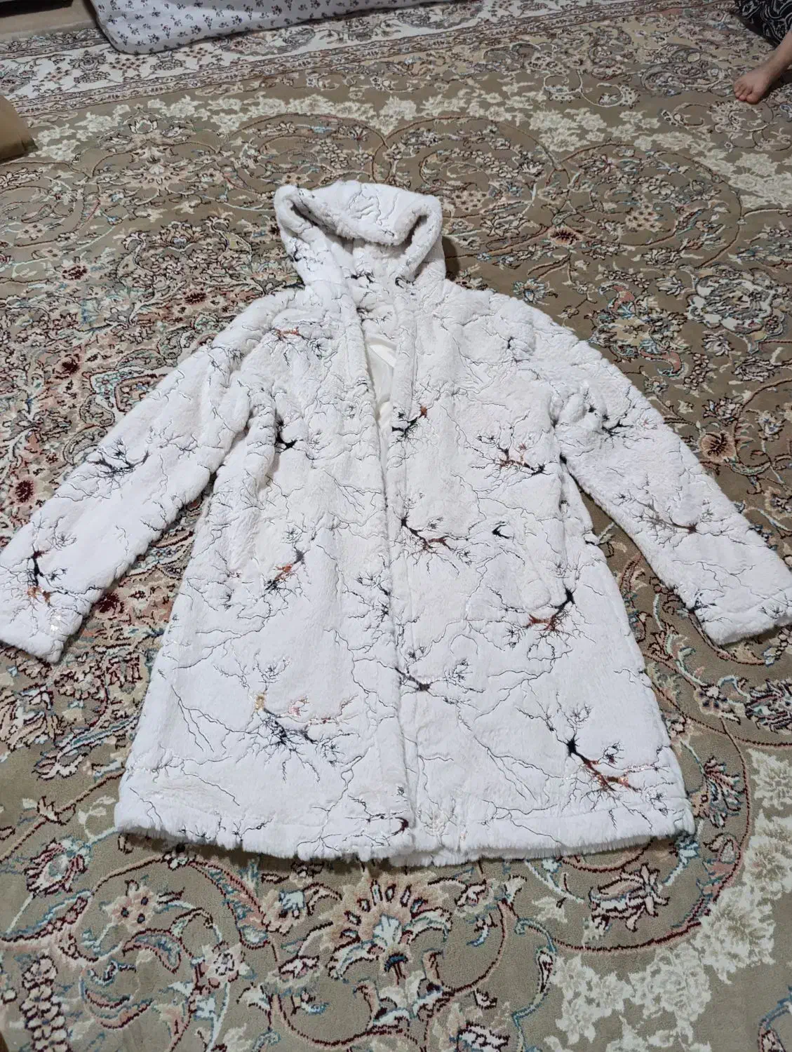 یک عددکت خزدارصفرحتی یکبارهم پوشیدە نشدە|لباس|مهاباد (آذربایجان غربی), |دیوار