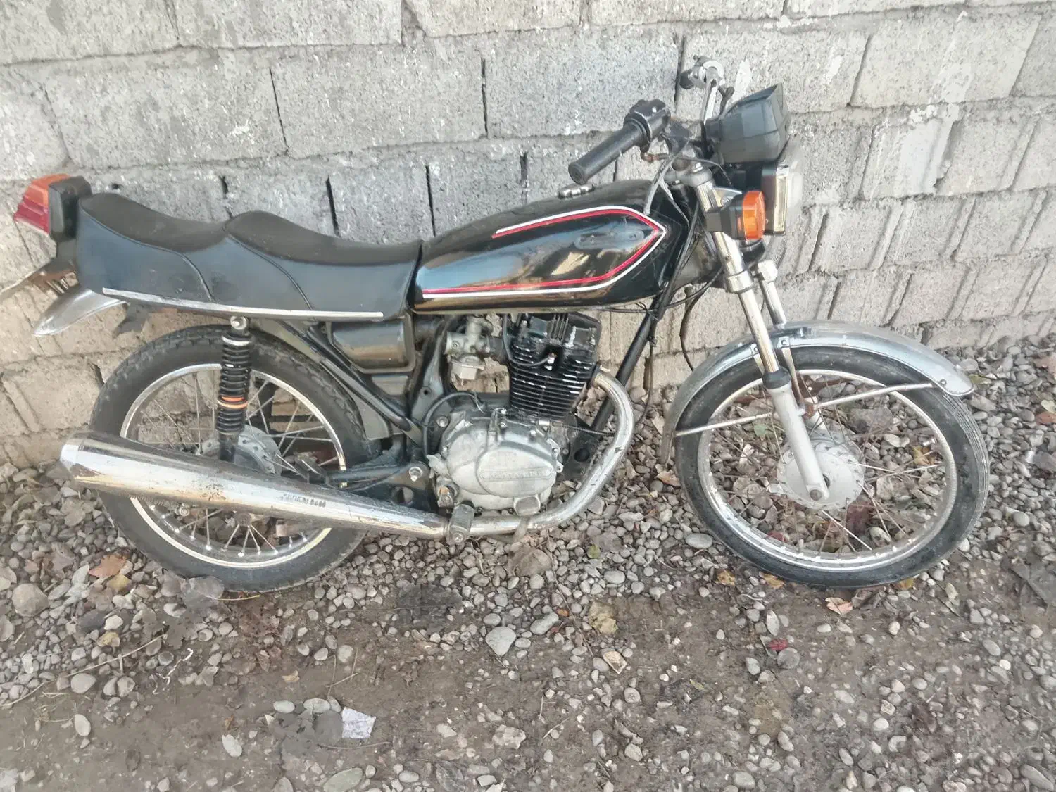 موتور|موتورسیکلت|سنگر, |دیوار