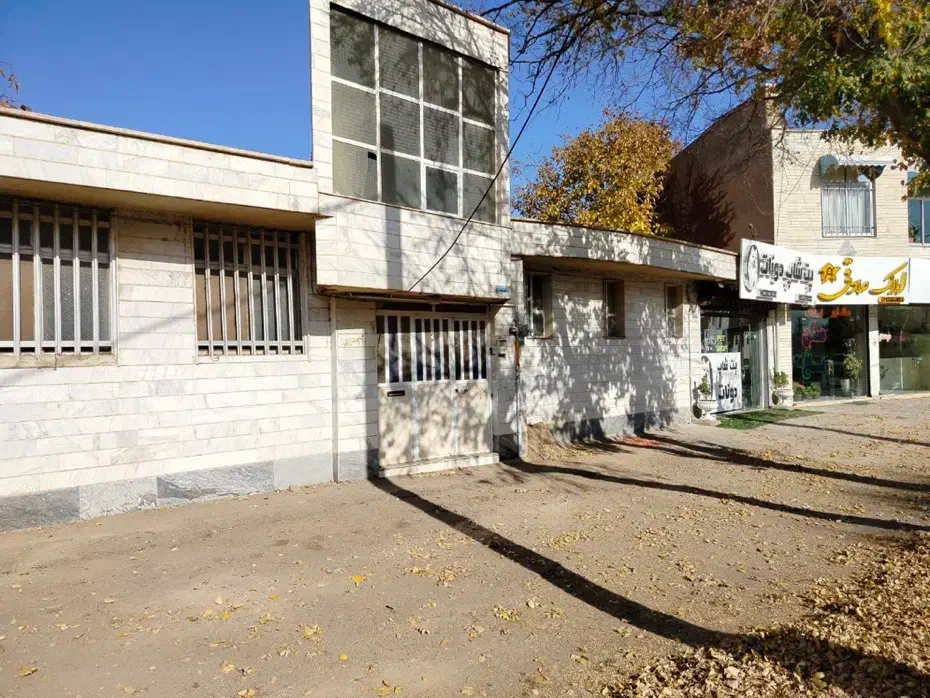 ساختمان تجاری-مسکونی کلنگی|فروش زمین و ملک کلنگی|ابهر, |دیوار