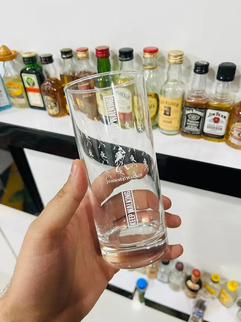 لیوانِ شیشه ای بطری نوشیدنی خارجی اورجینال و آنتیک|ظروف سرو و پذیرایی|شهریار, شهریار|دیوار