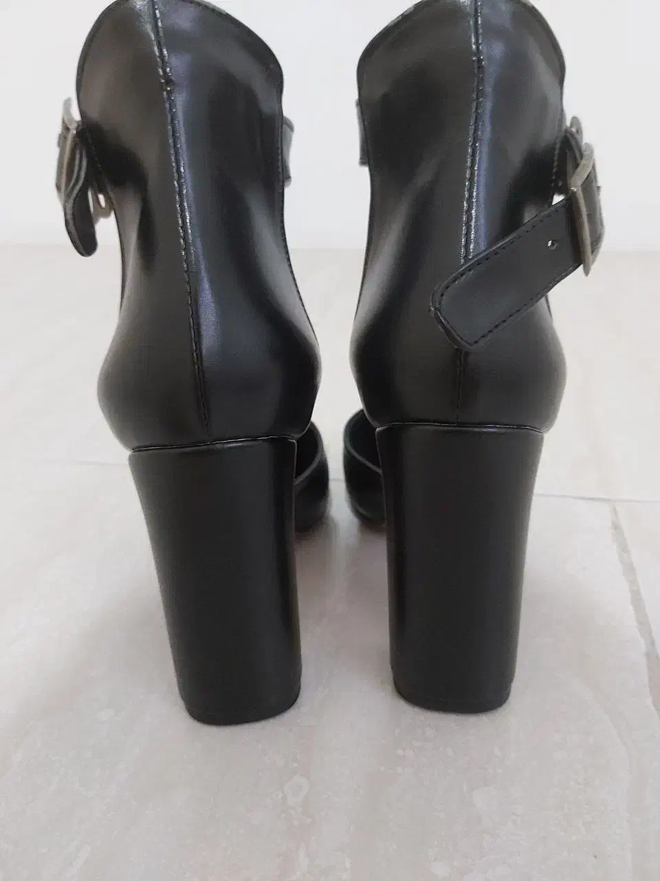 کفش پاشنه بلند مجلسی|کیف، کفش، کمربند|تکاب, |دیوار