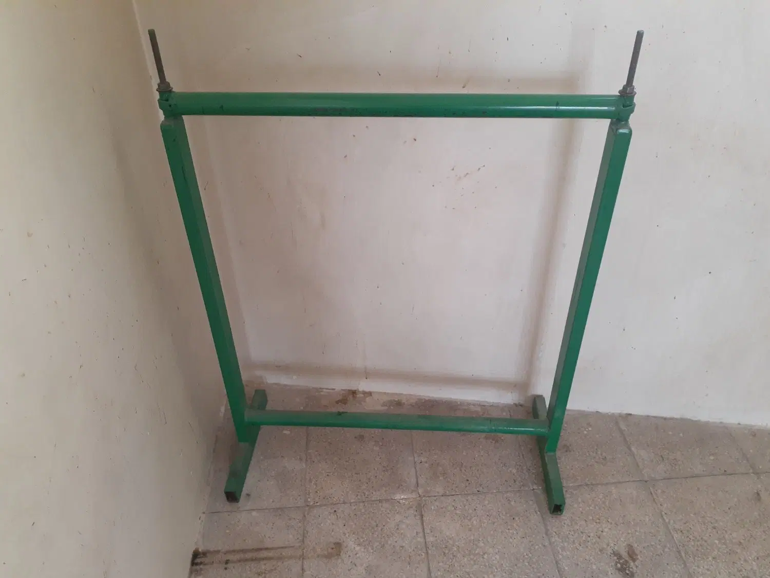 دار قالی|بندرخت و رختآویز|شیراز, دروازه اصفهان|دیوار