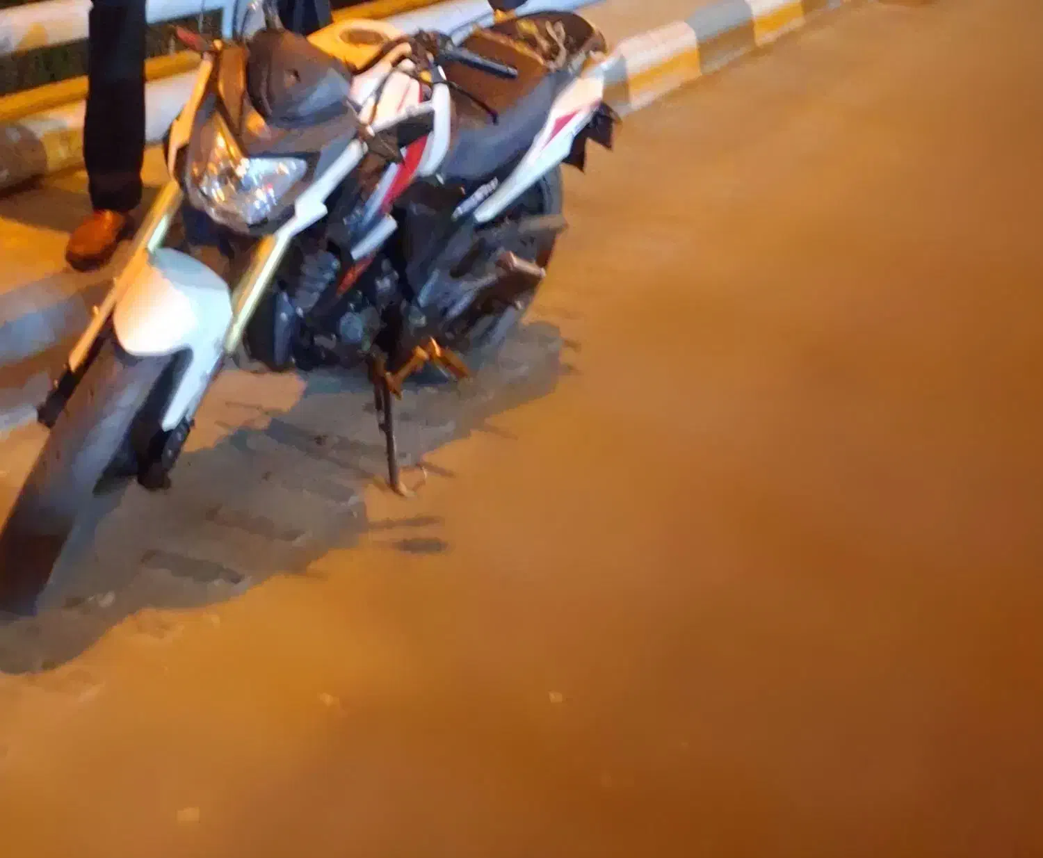 پرندفاز ۵|موتورسیکلت|پرند, فاز ۶|دیوار