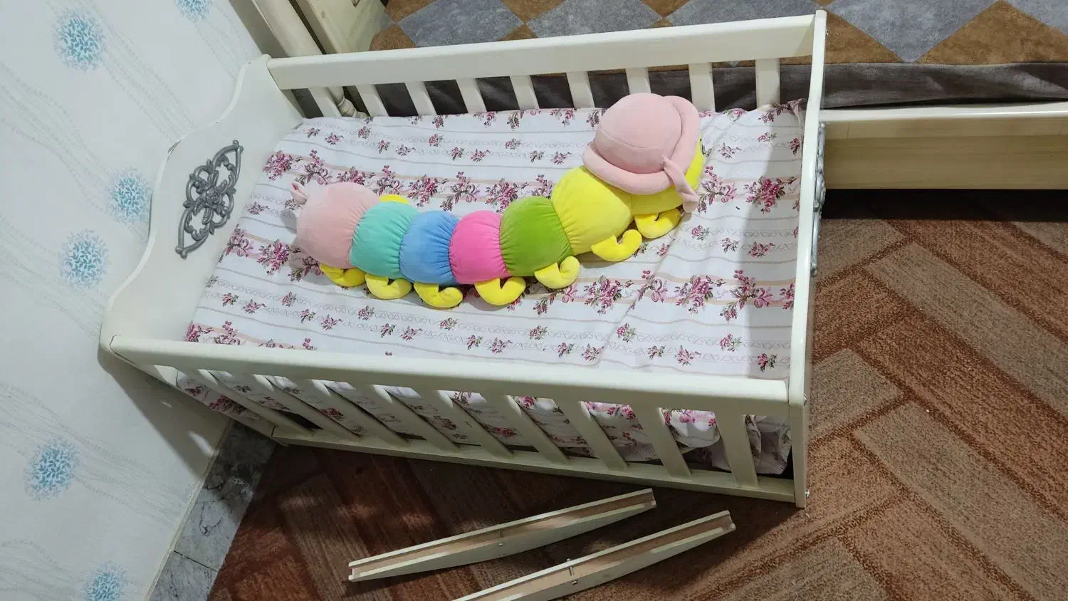 تخت خواب کودک نوزاد|تخت و سرویس خواب|پاکدشت, پاکدشت (مامازند)|دیوار