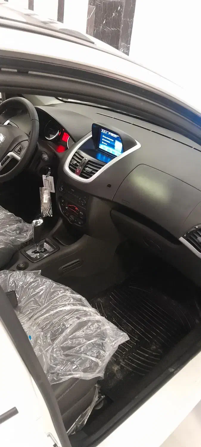 پژو ۲۰۷ پانوراما اتوماتیک مدل ۴۰۴|خودرو سواری و وانت|کرمانشاه, |دیوار