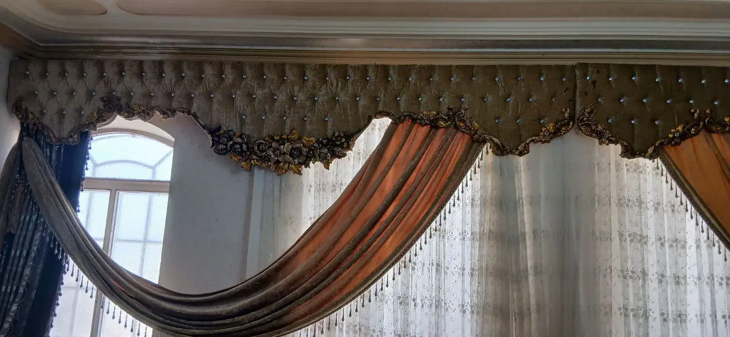 دوعدد لمسه و پرده کناره|پرده، رانر، رومیزی|صومای برادوست, |دیوار