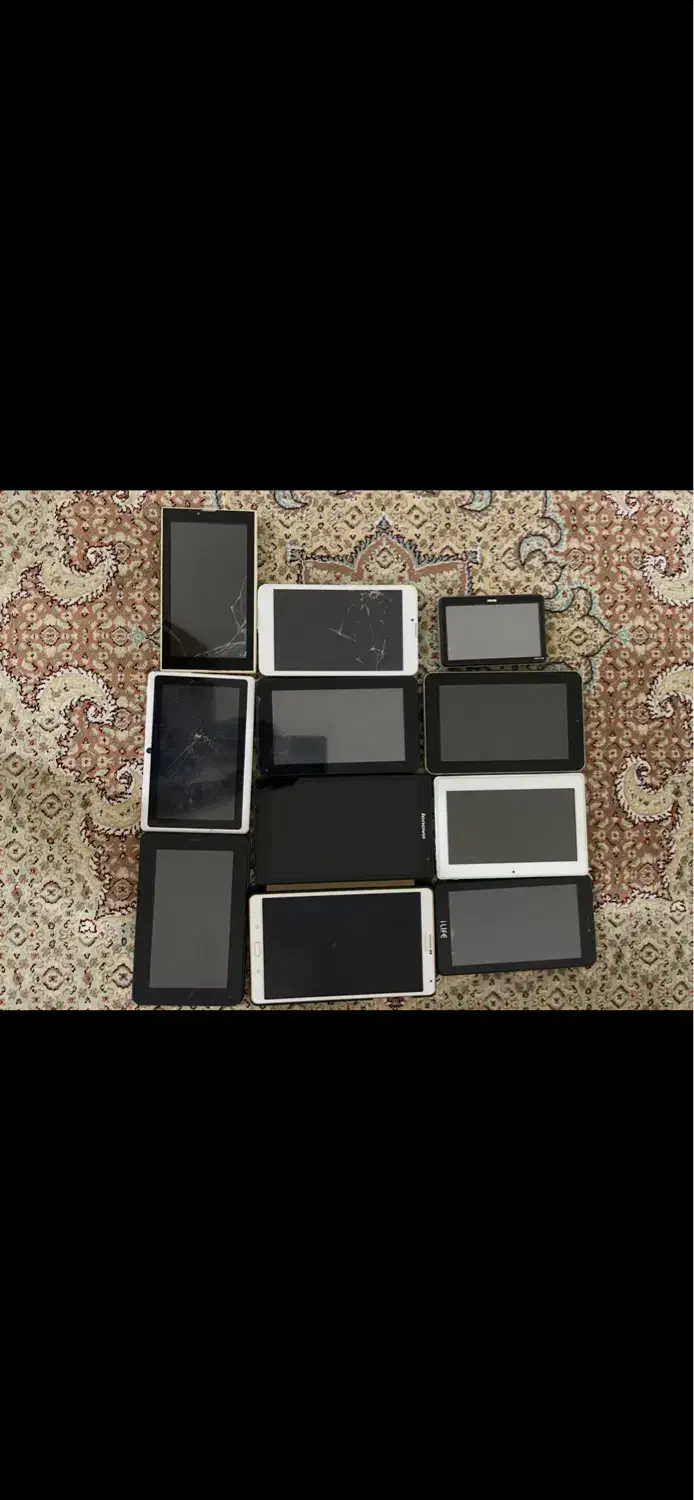 تعداد زیادی گوشی قدیمی و جدید|موبایل|شاهین‌شهر, پاسداران|دیوار